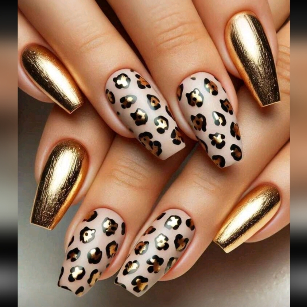 Gold and Leopard Print Press-on Nails